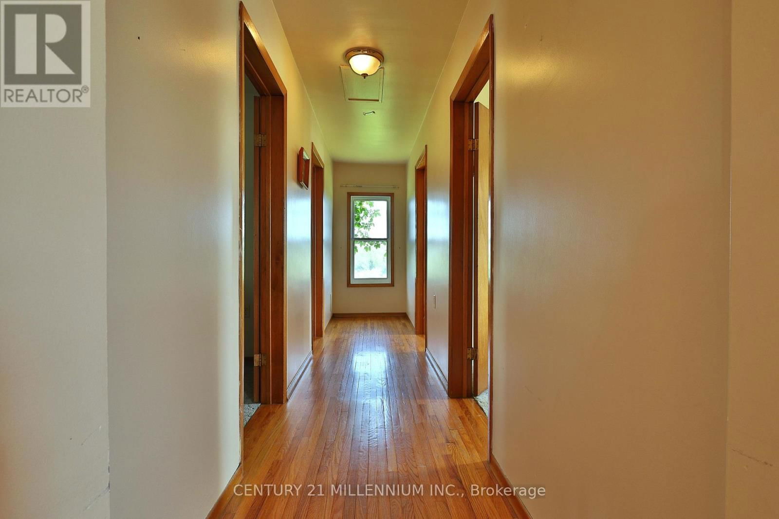 835526 4TH LINE Image 27