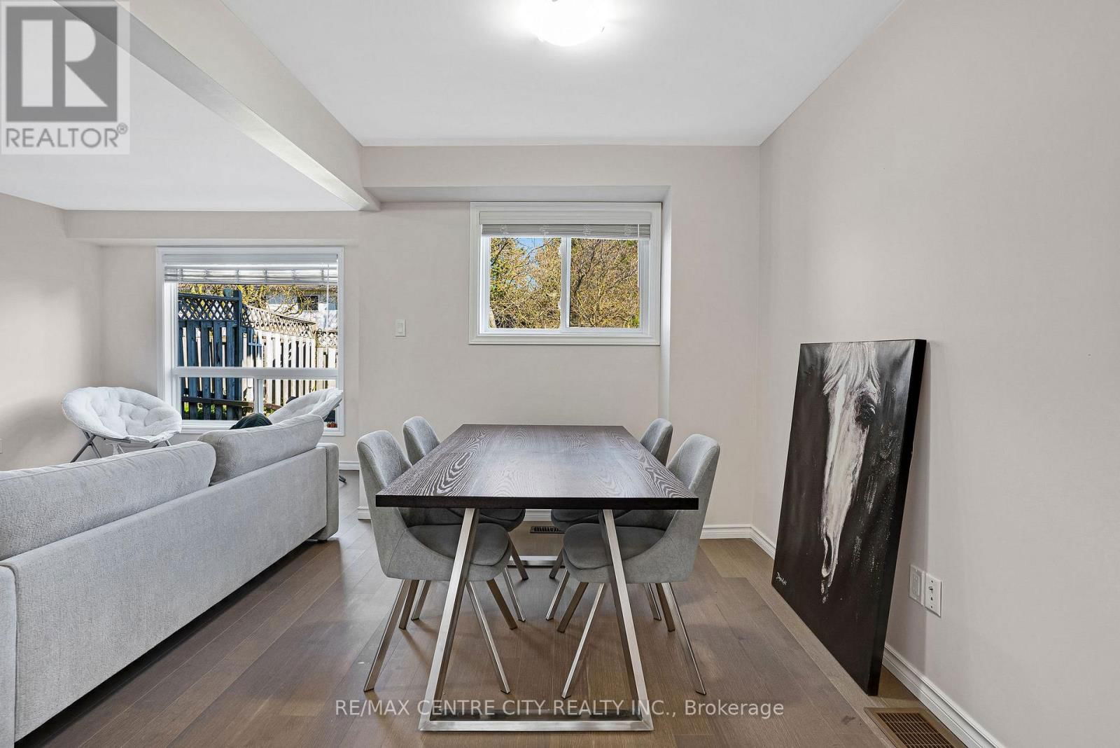 27 - 281 BLUEVALE STREET NORTH Image 14