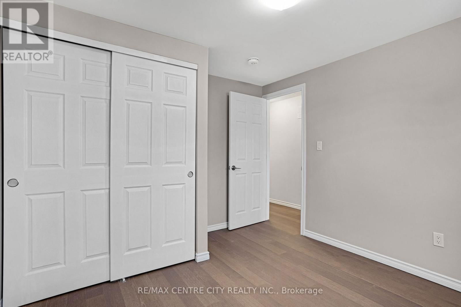 27 - 281 BLUEVALE STREET NORTH Image 24