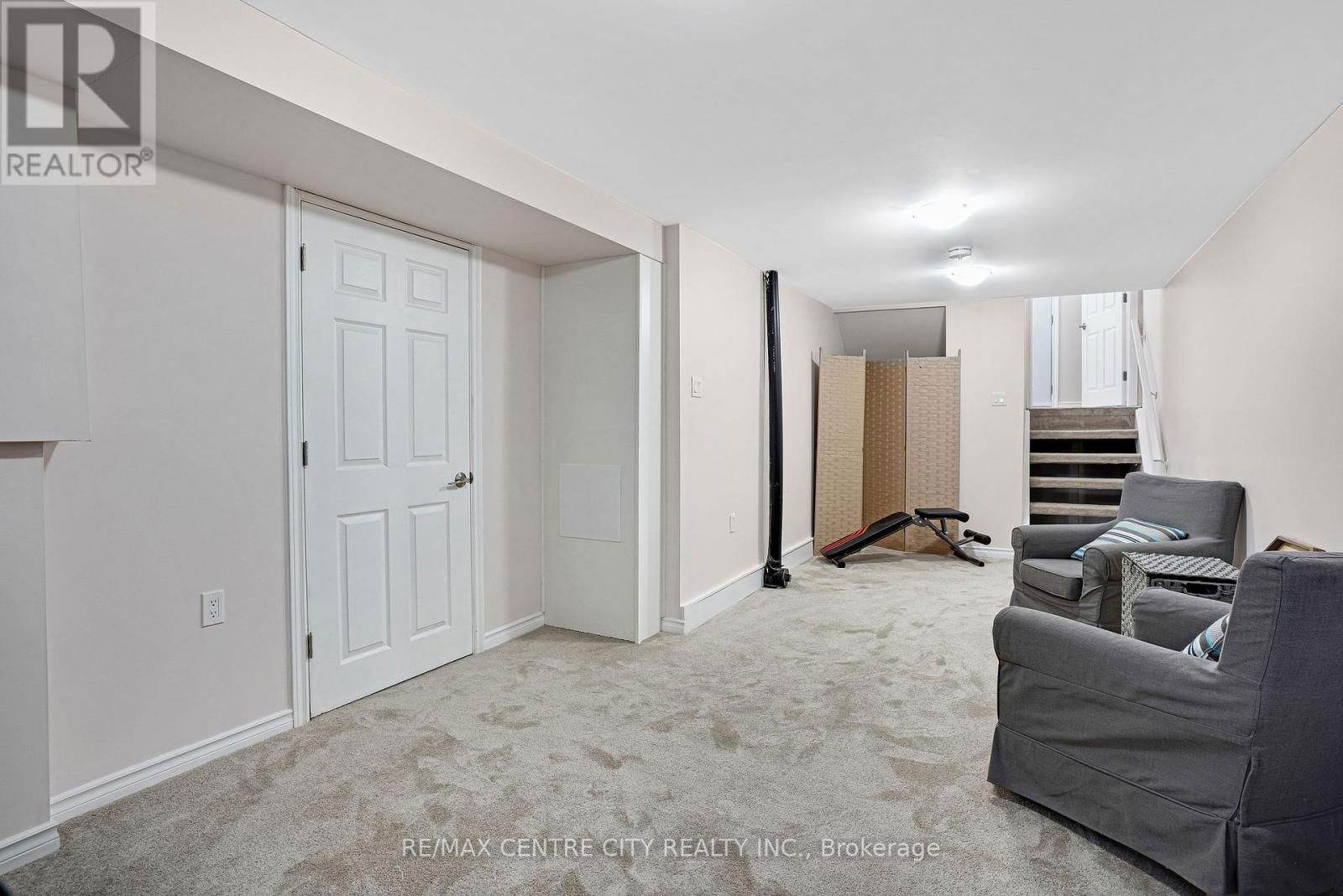 27 - 281 BLUEVALE STREET NORTH Image 27