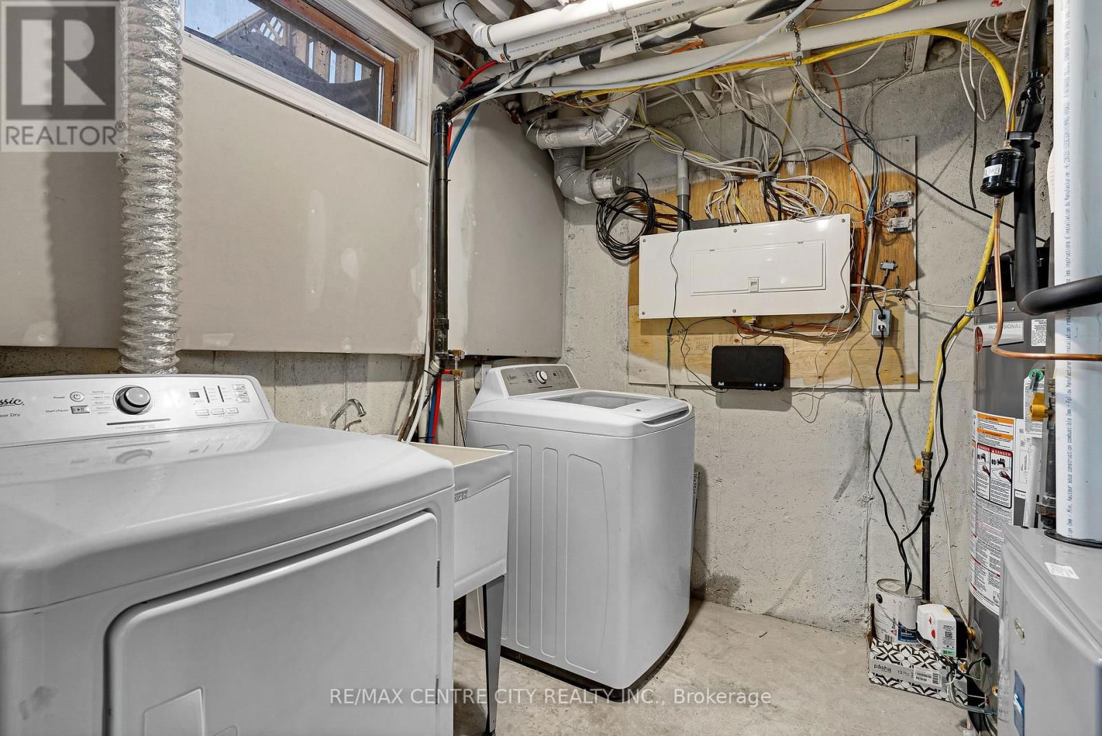 27 - 281 BLUEVALE STREET NORTH Image 30