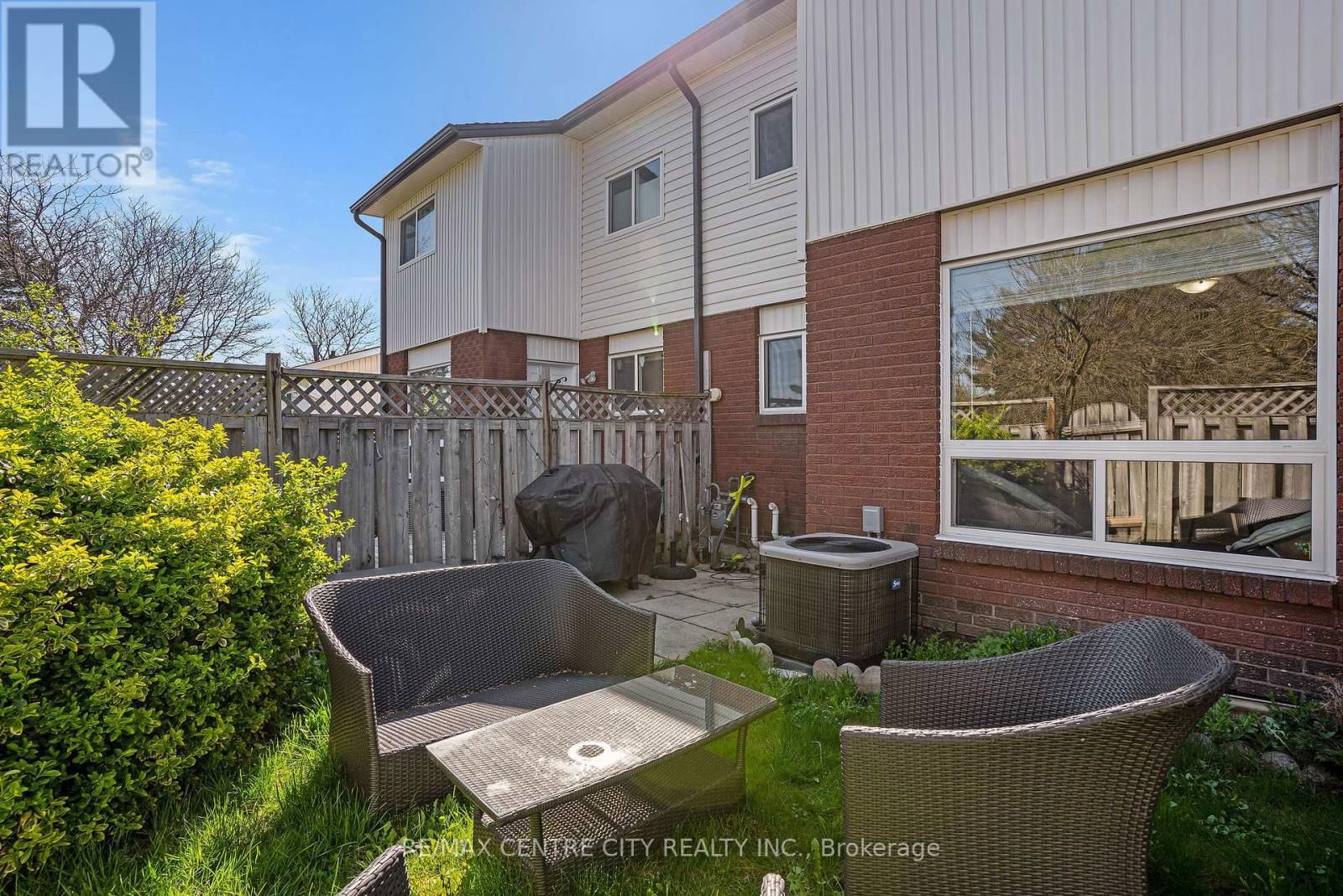 27 - 281 BLUEVALE STREET NORTH Image 31