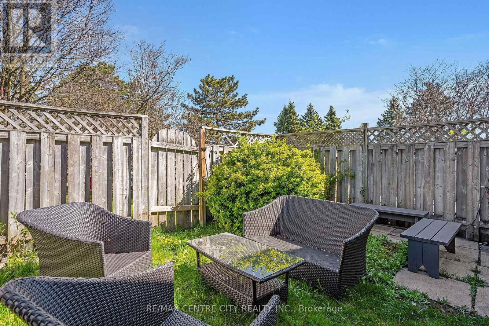 27 - 281 BLUEVALE STREET NORTH Image 34