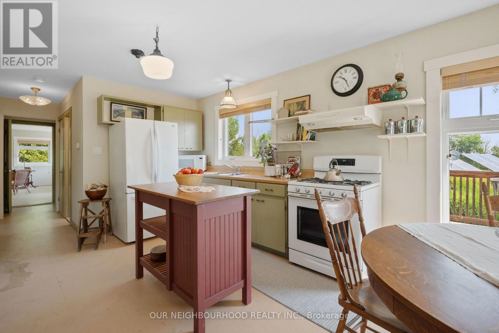 404 CRESTVIEW ROAD Image 11