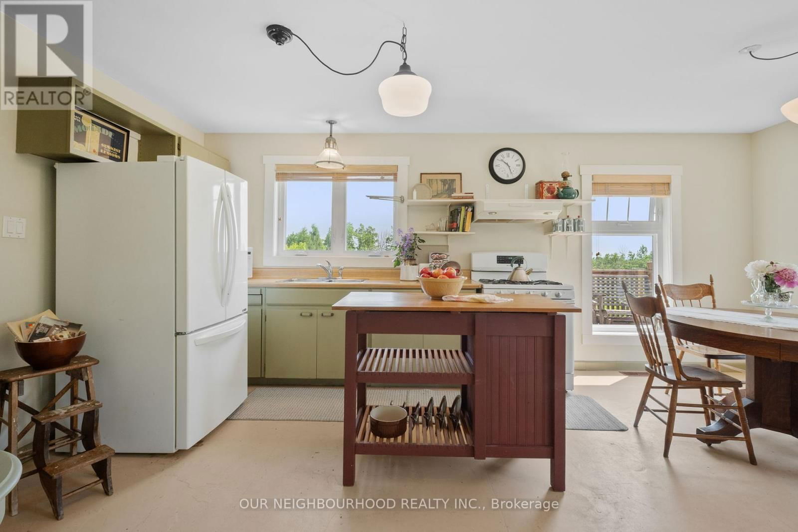 404 CRESTVIEW ROAD Image 12