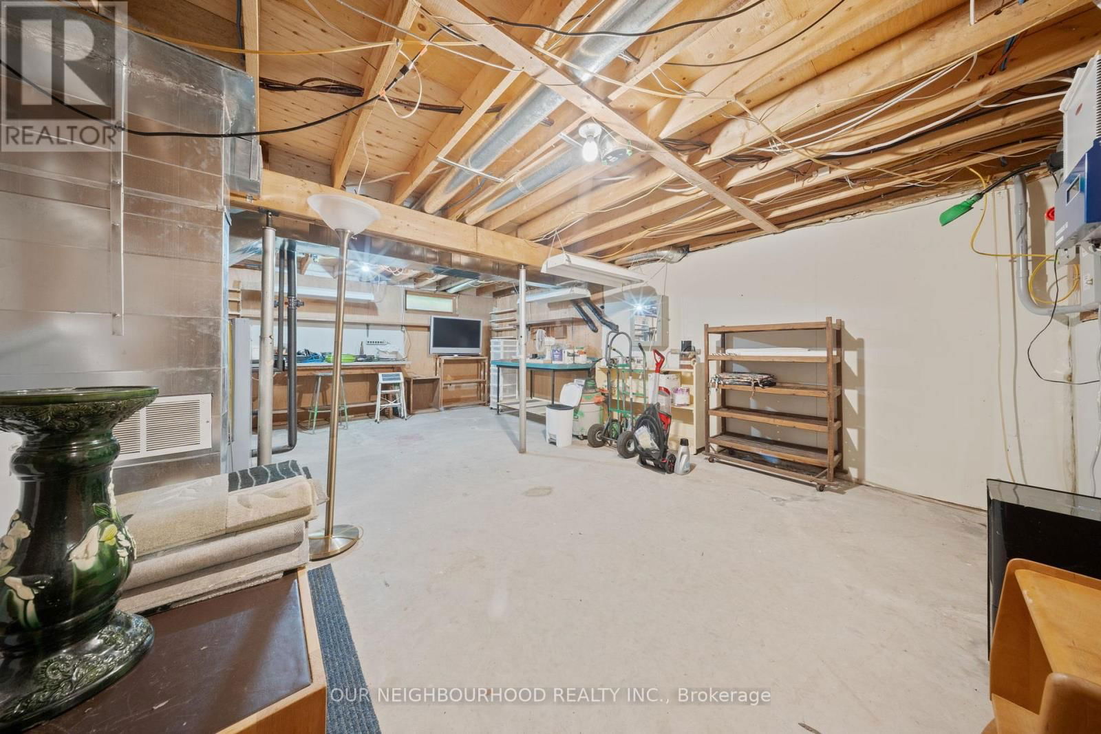404 CRESTVIEW ROAD Image 26