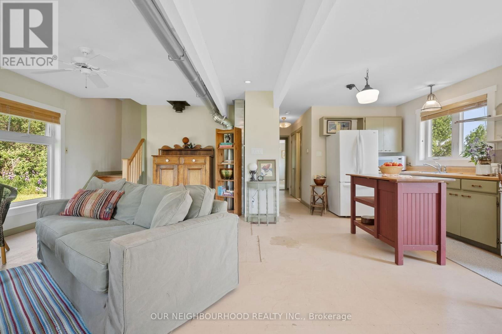 404 CRESTVIEW ROAD Image 7