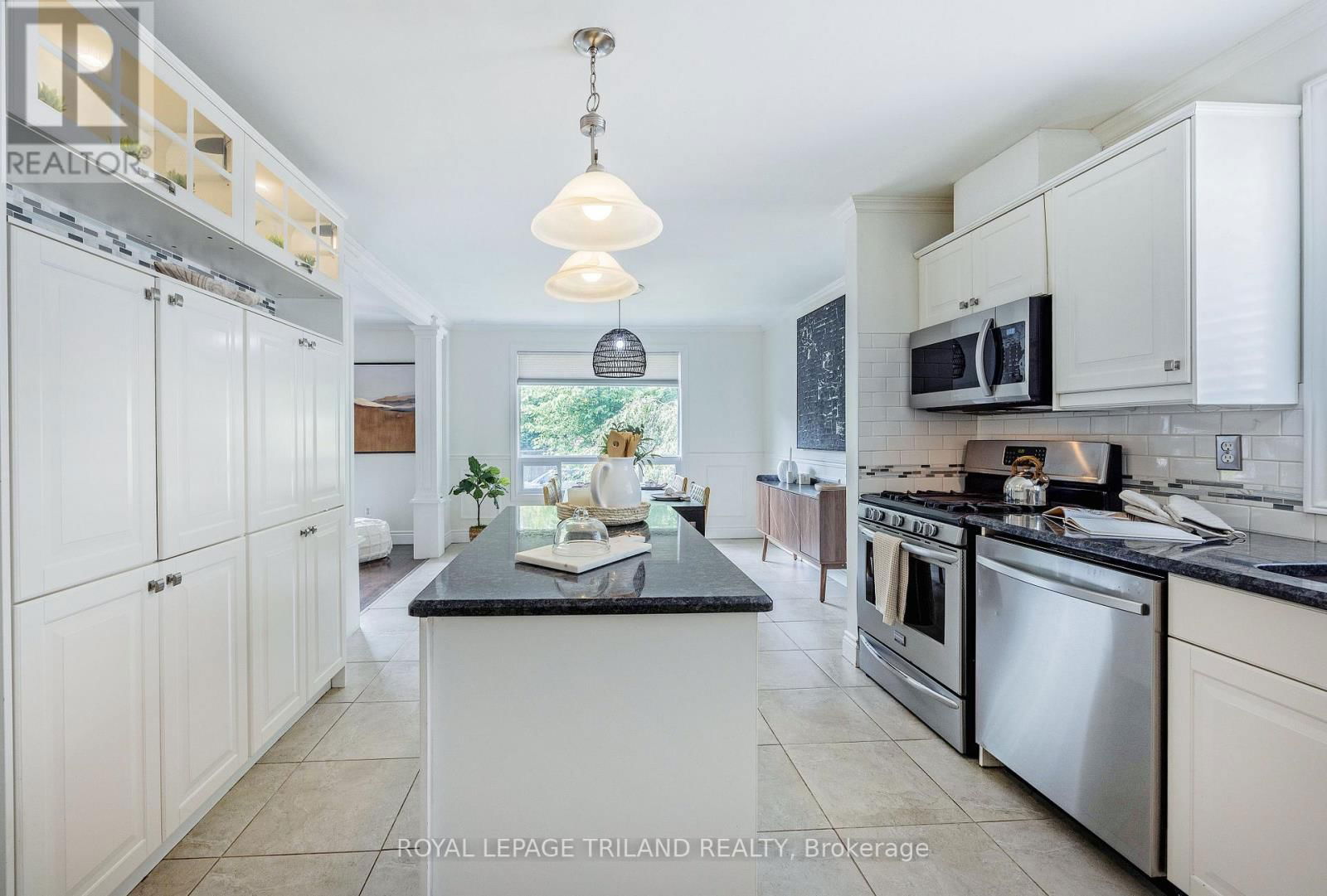 14 FAIRLANE ROAD Image 17