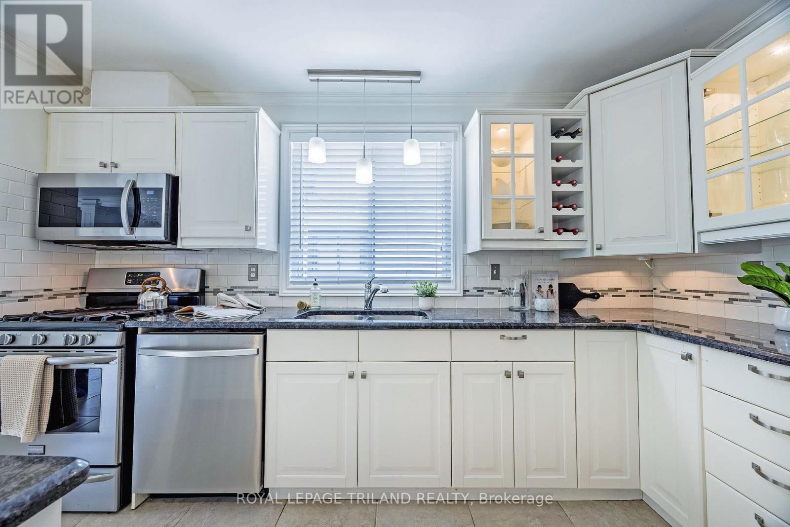 14 FAIRLANE ROAD Image 18