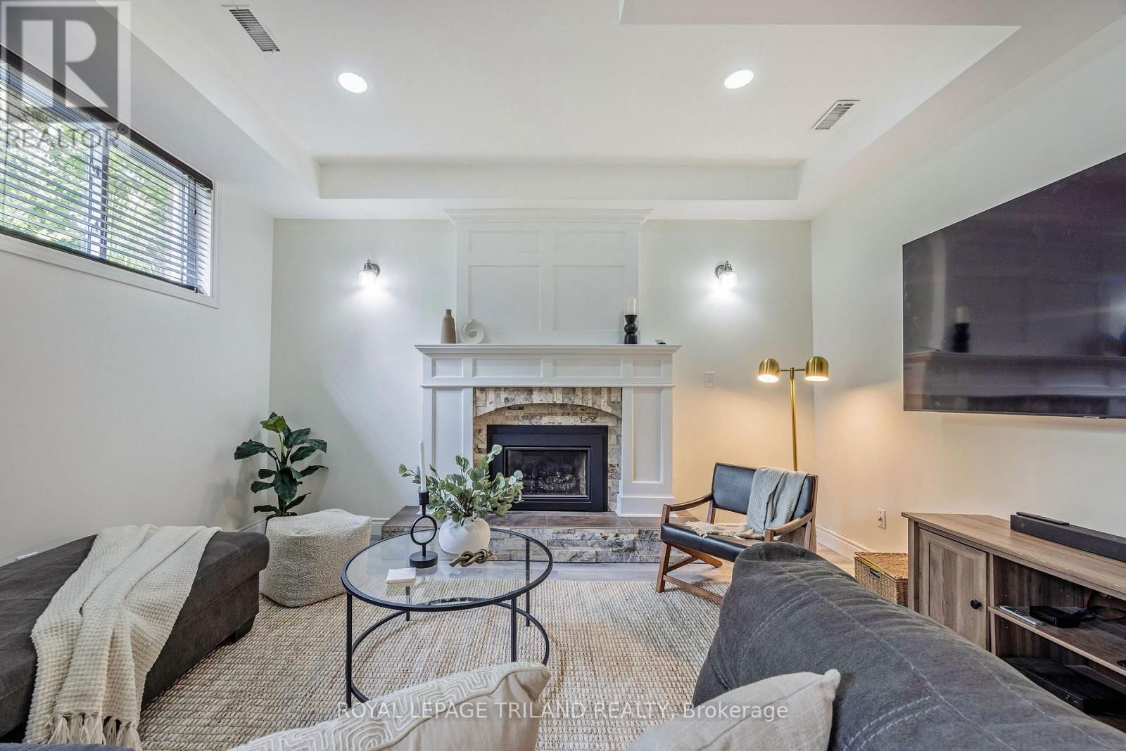 14 FAIRLANE ROAD Image 31