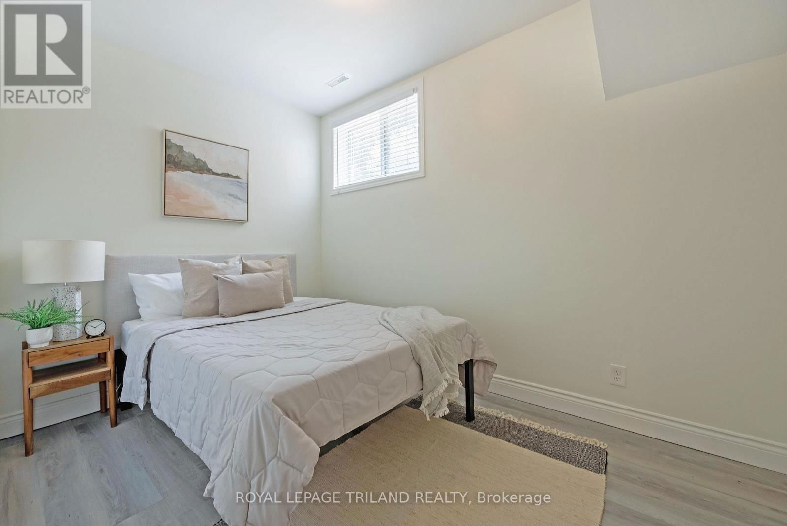 14 FAIRLANE ROAD Image 34