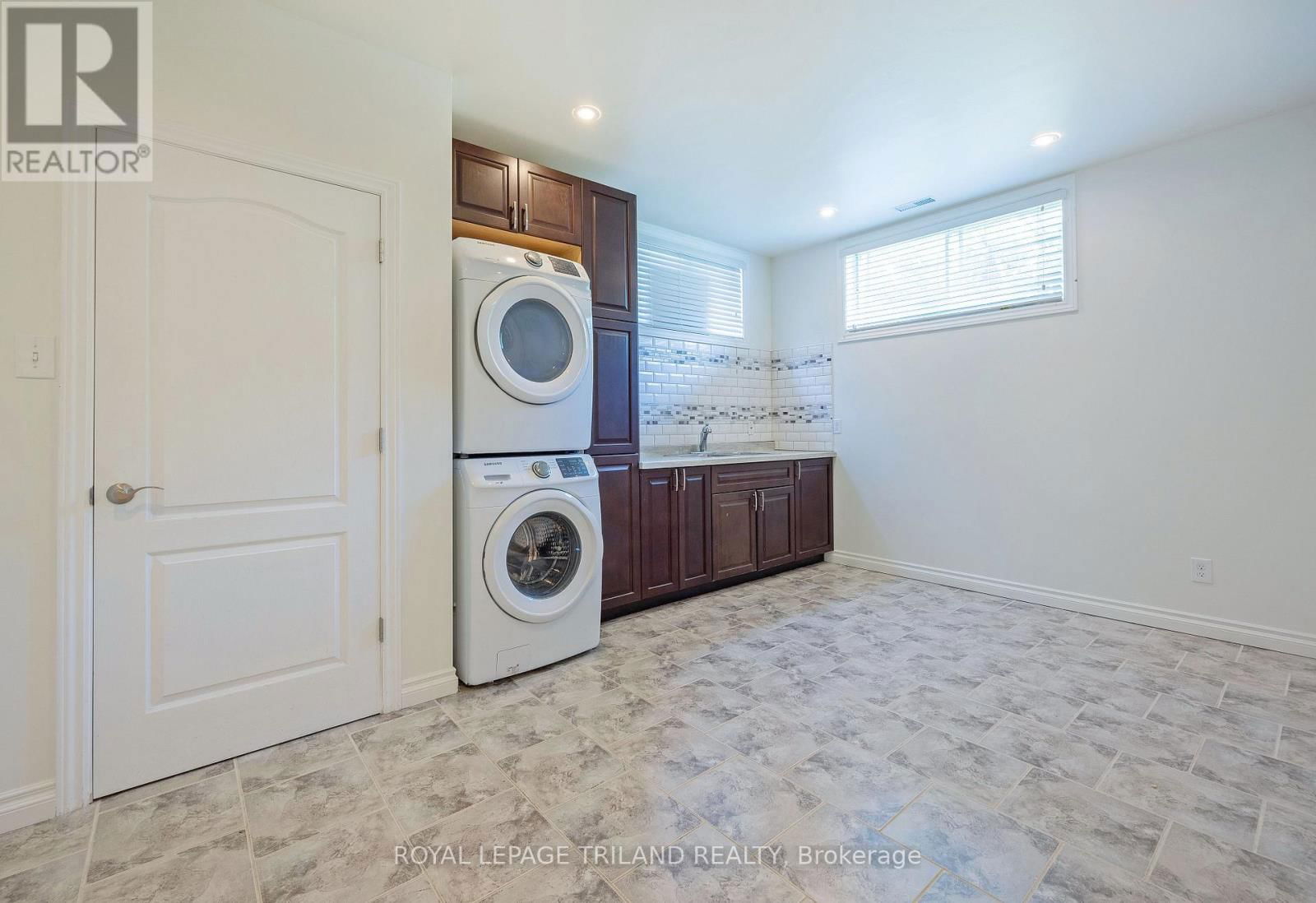 14 FAIRLANE ROAD Image 36
