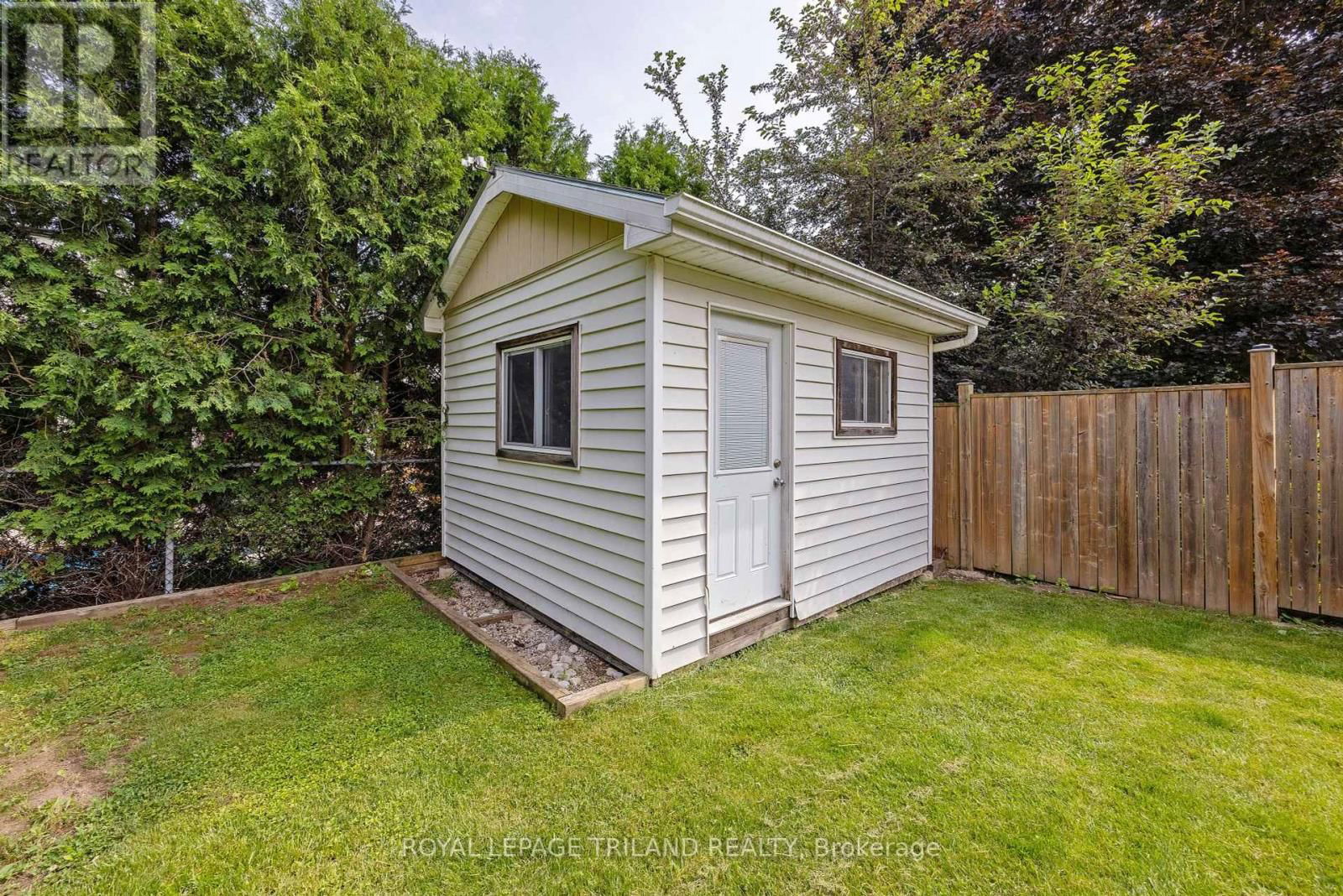 14 FAIRLANE ROAD Image 48