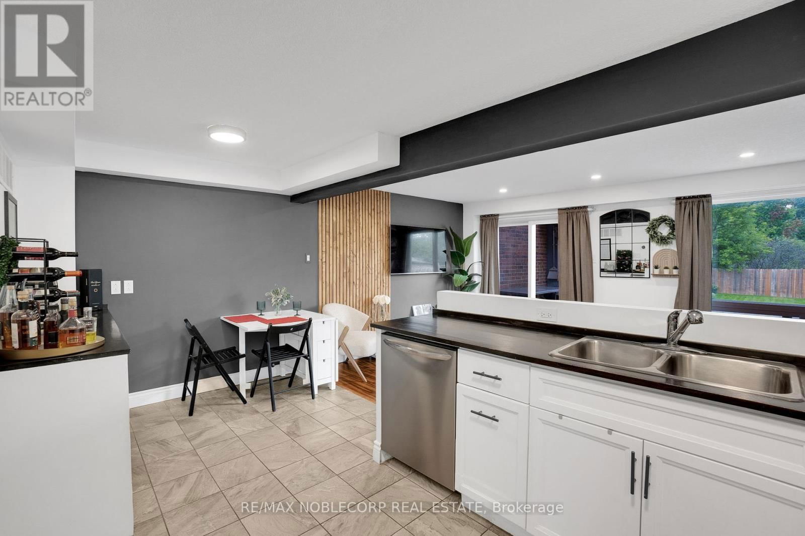 45 HEWITT LANE Image 9