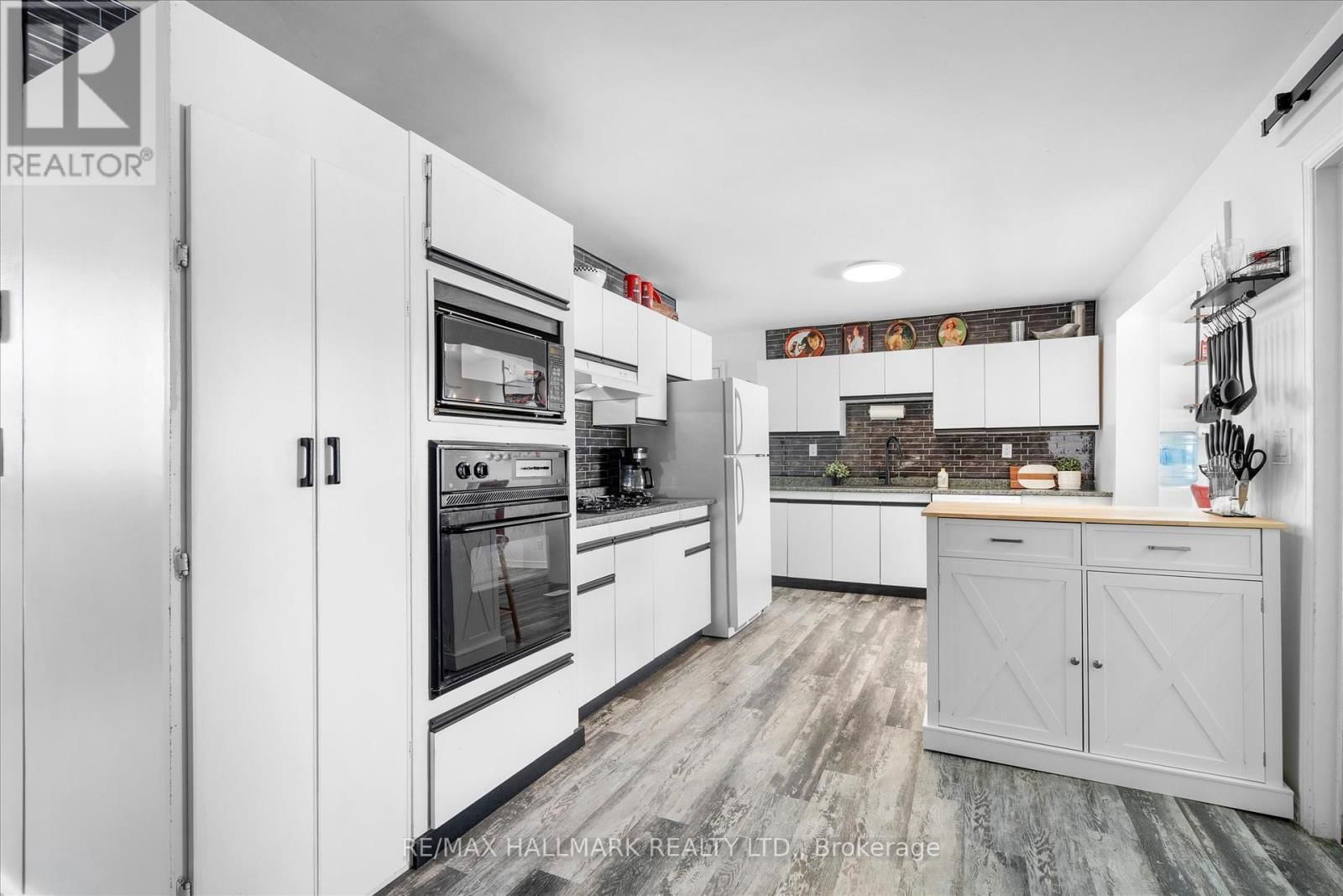165 TRENTSIDE LANE Image 16