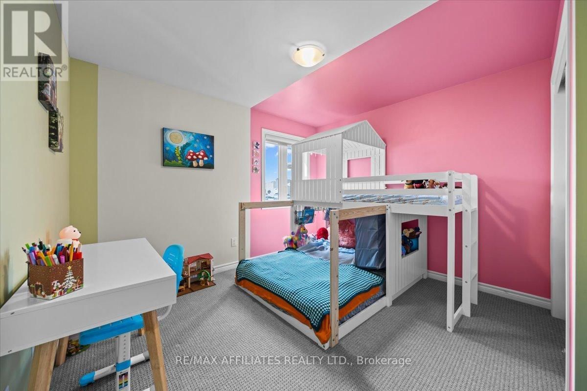 329 SPREADWING WAY Image 20