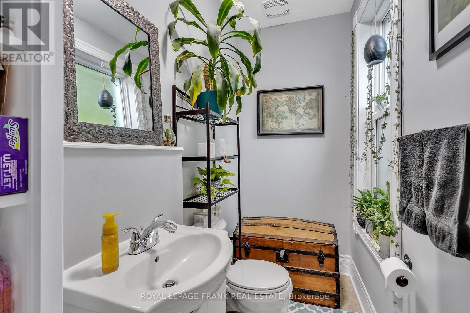 178 STEWART STREET Image 16