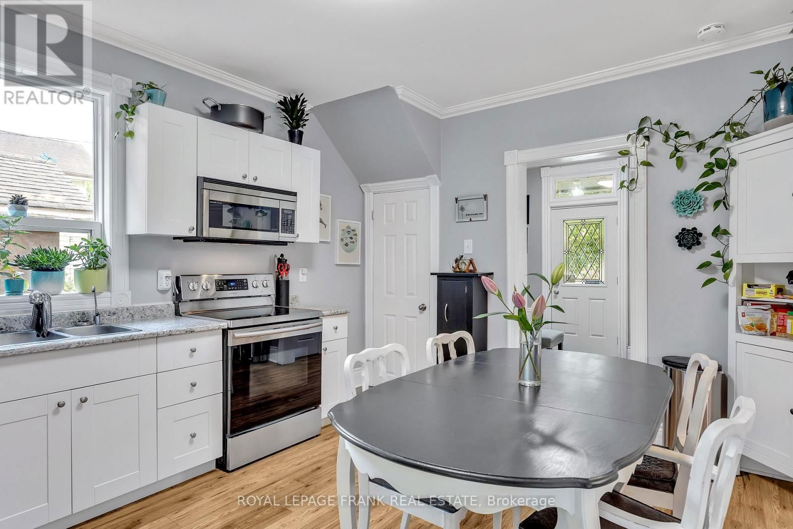 178 STEWART STREET Image 9
