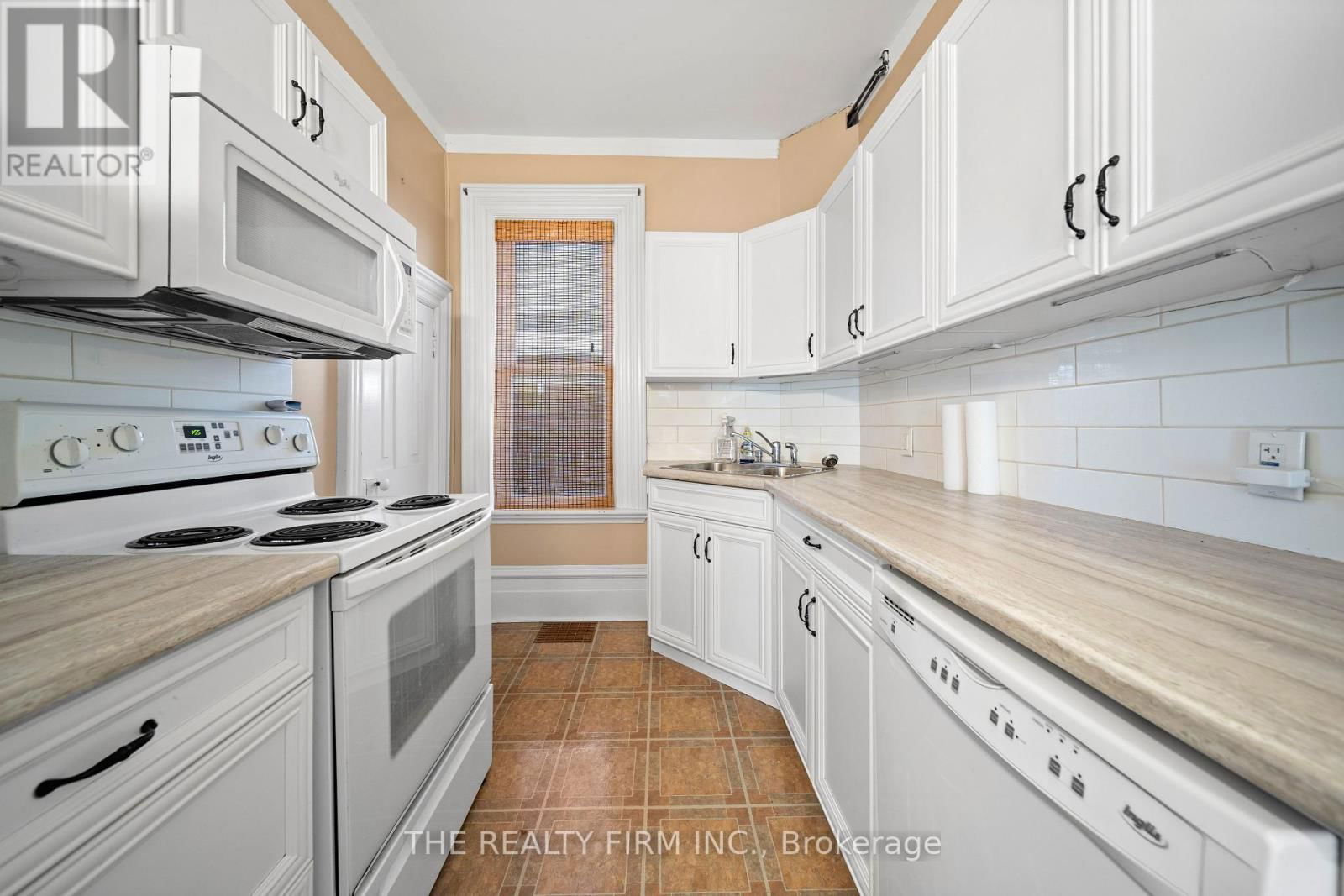 43 SOUTHWICK STREET Image 11