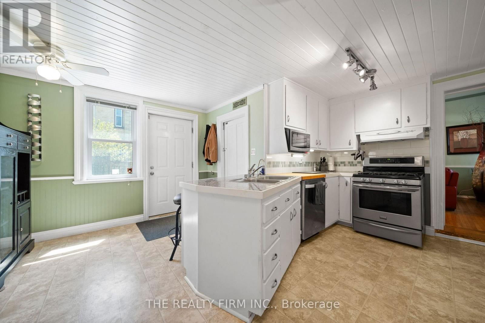 43 SOUTHWICK STREET Image 21