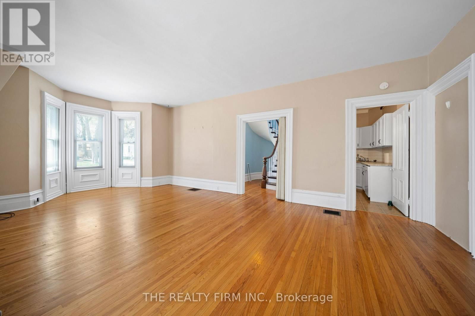 43 SOUTHWICK STREET Image 9