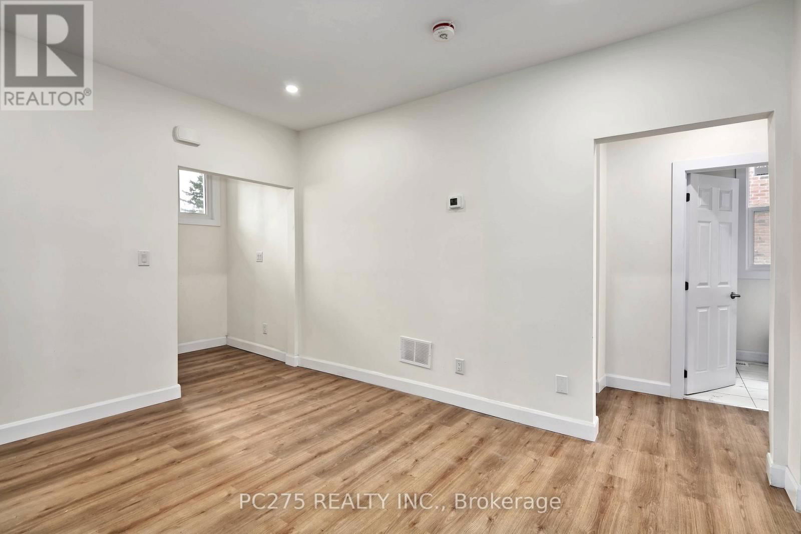272 VIDAL STREET SOUTH Image 6