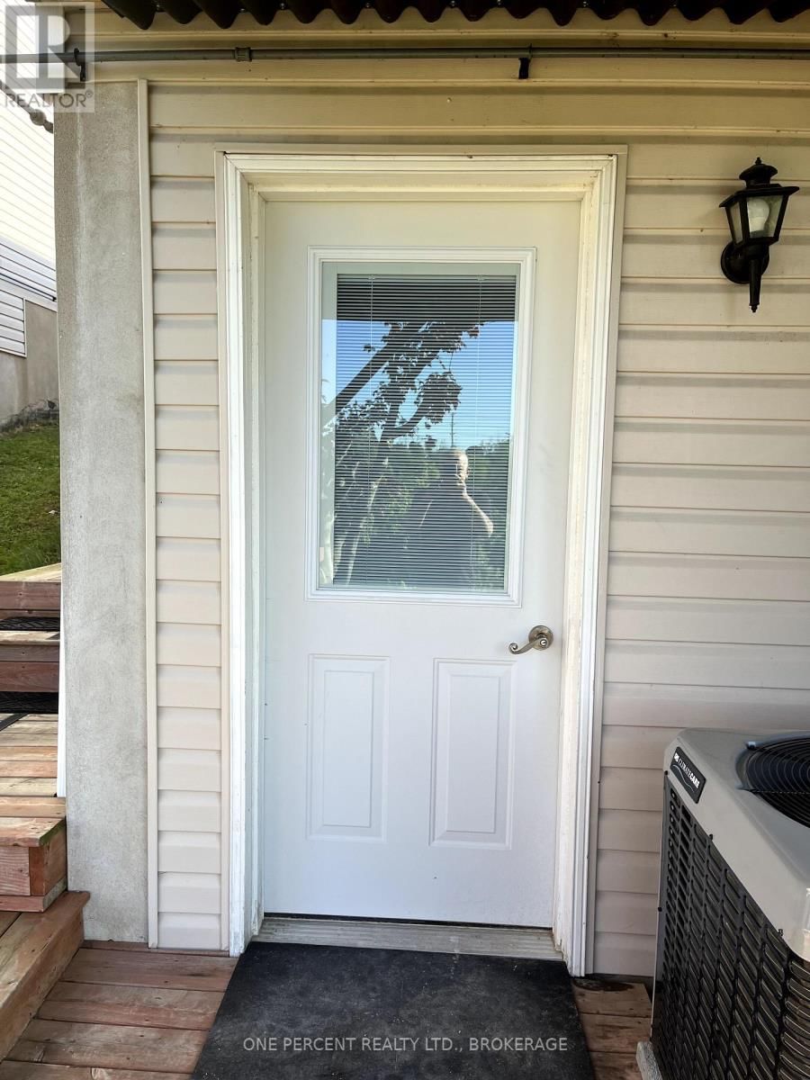441 DOLSHIRE STREET Image 17