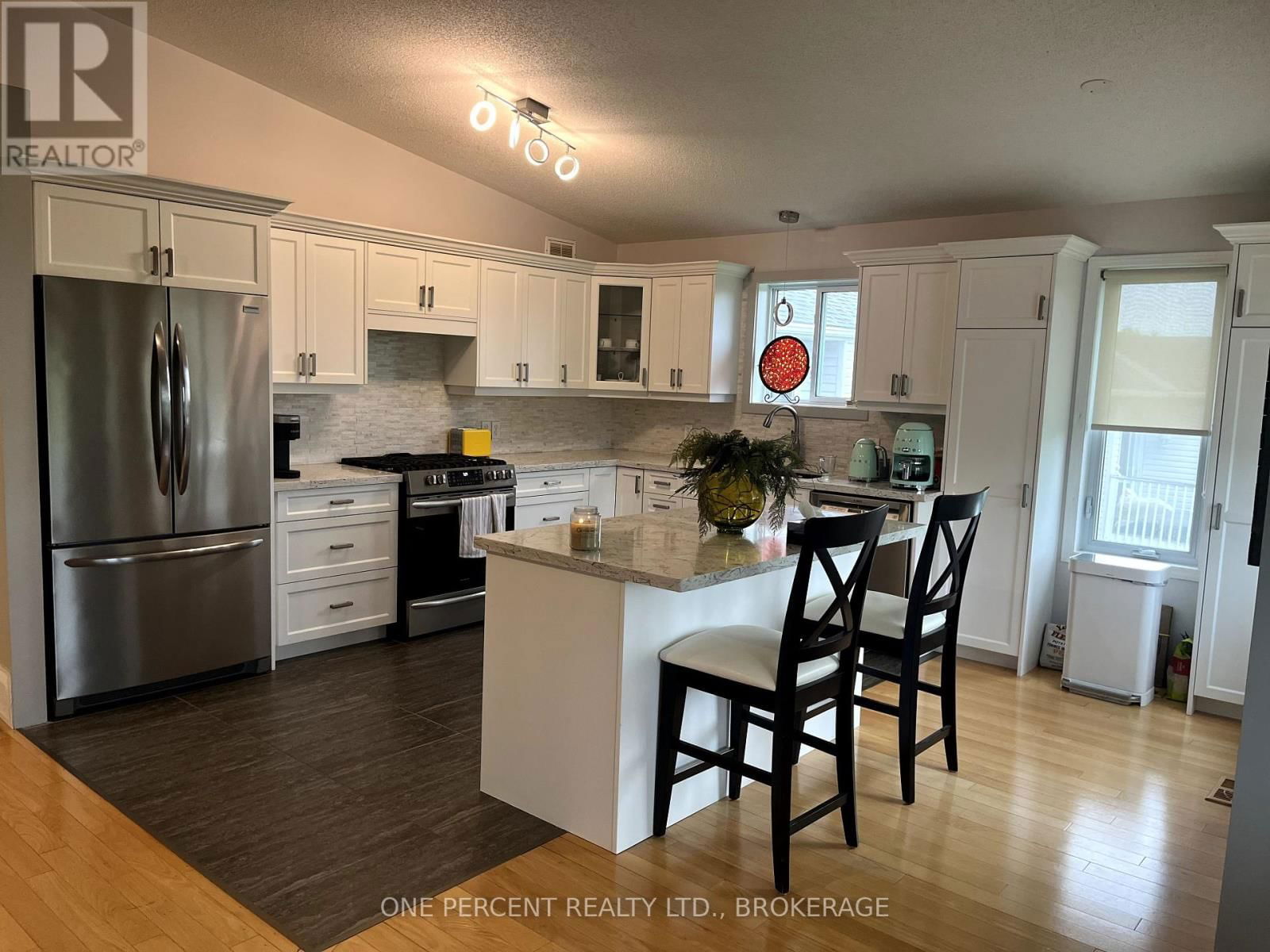 441 DOLSHIRE STREET Image 3