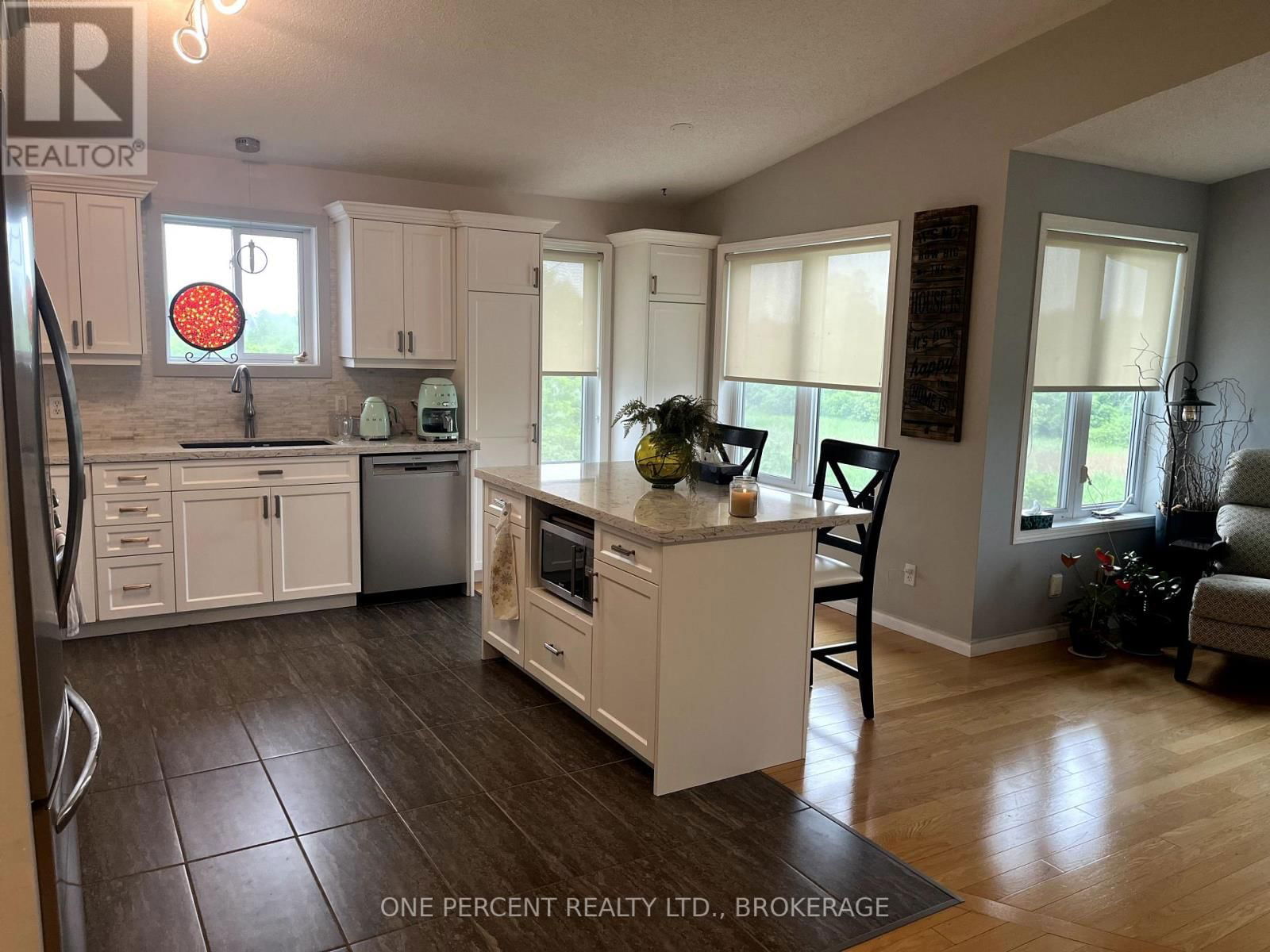441 DOLSHIRE STREET Image 4