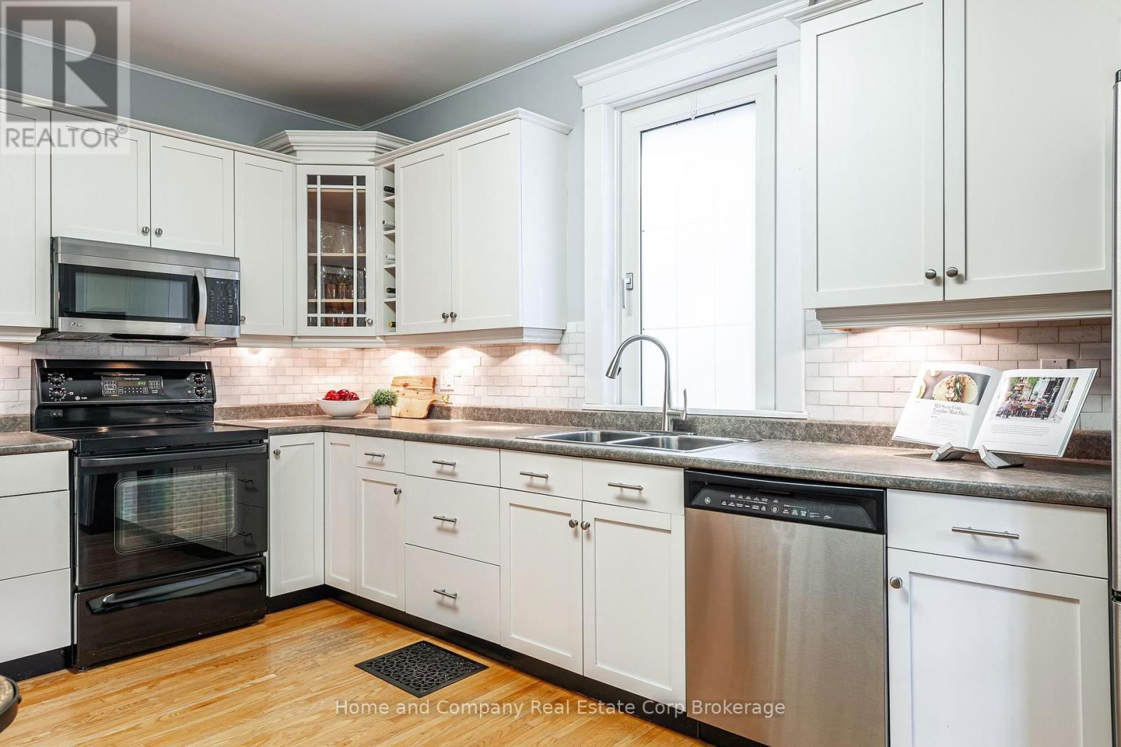 89 ST VINCENT STREET SOUTH Image 15
