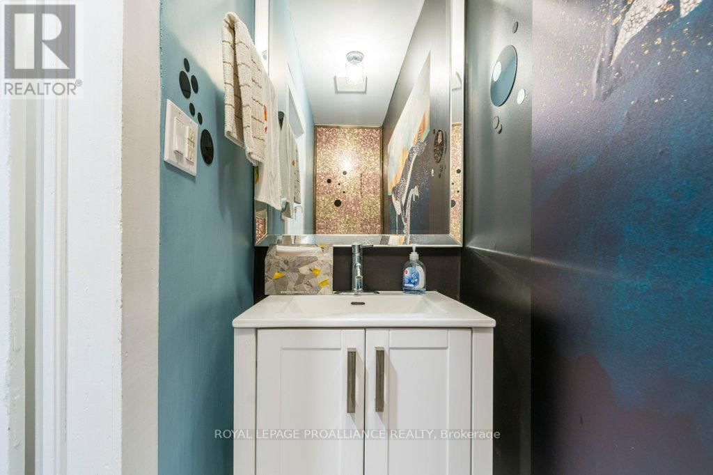 5 - 233 JOHN STREET Image 15