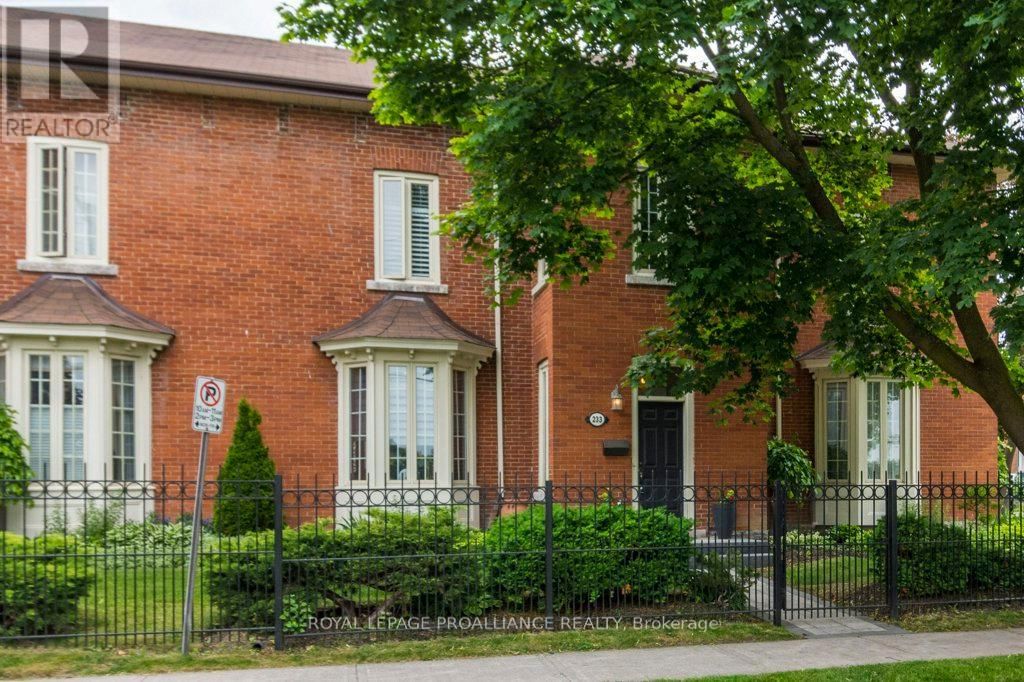 5 - 233 JOHN STREET Image 2