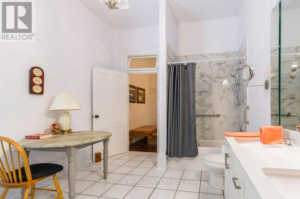 5 - 233 JOHN STREET Image 24