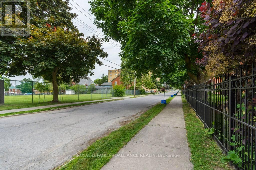 5 - 233 JOHN STREET Image 30