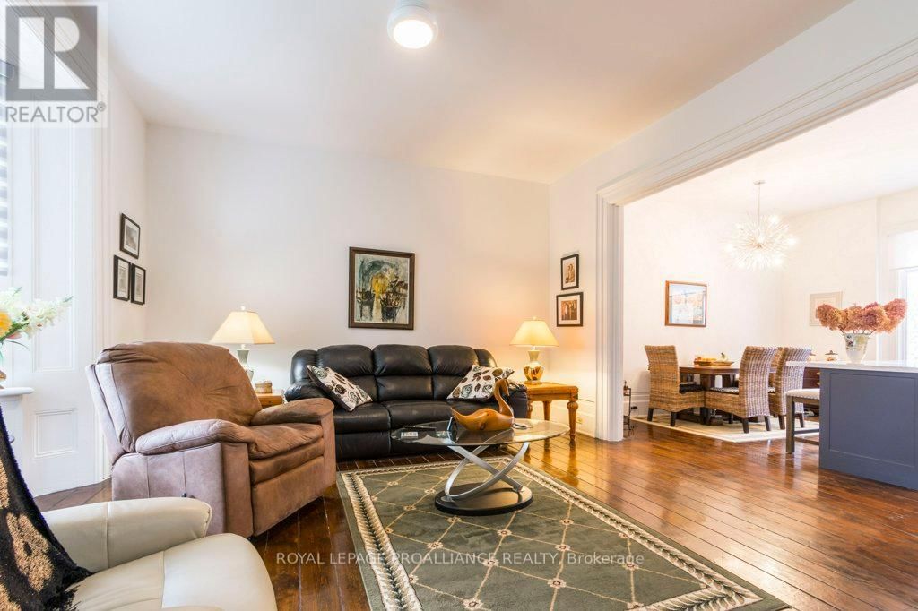 5 - 233 JOHN STREET Image 6