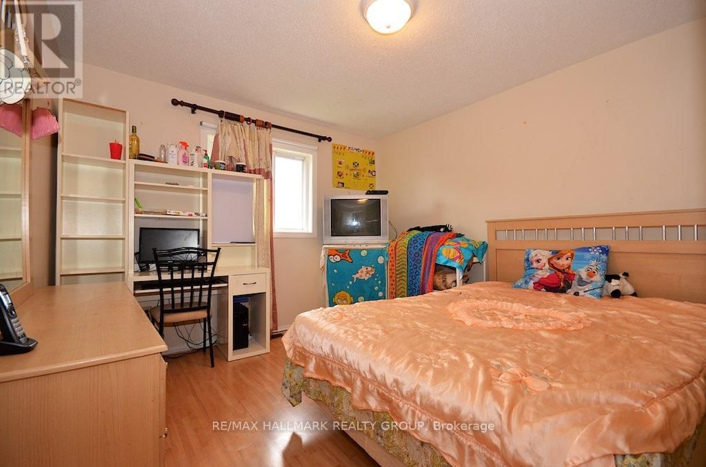 42 SADDLE CRESCENT Image 22