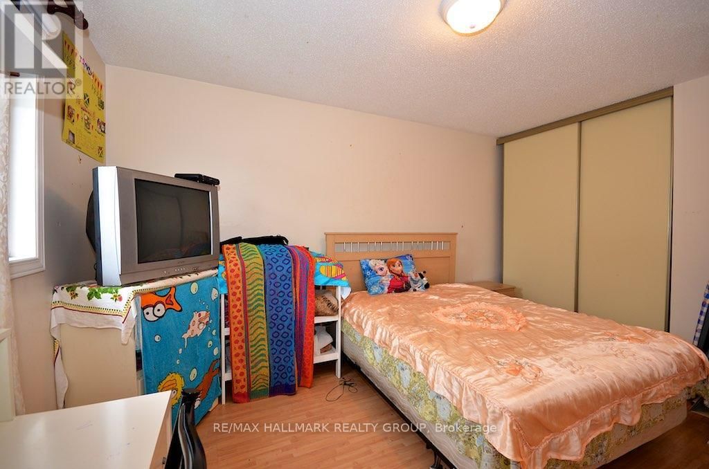 42 SADDLE CRESCENT Image 23