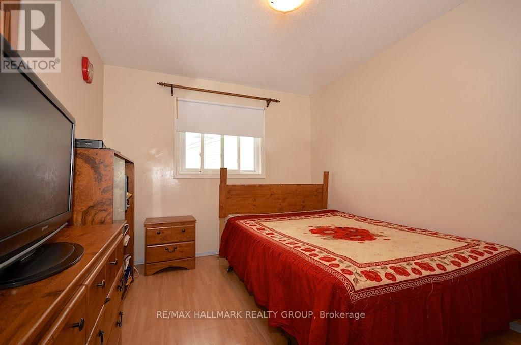 42 SADDLE CRESCENT Image 25