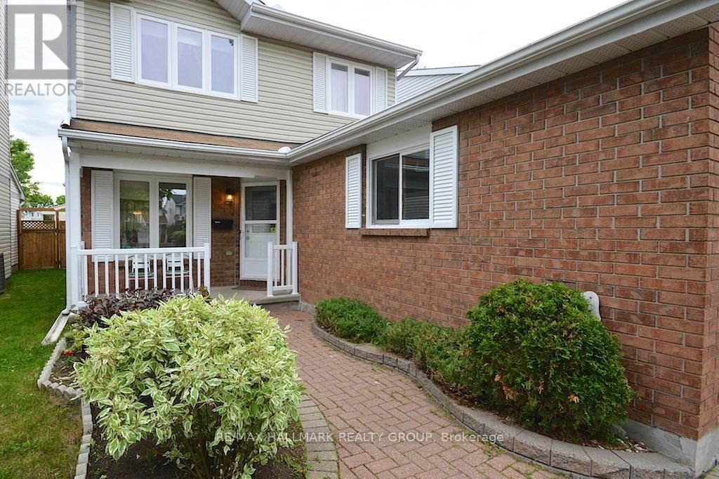 42 SADDLE CRESCENT Image 3