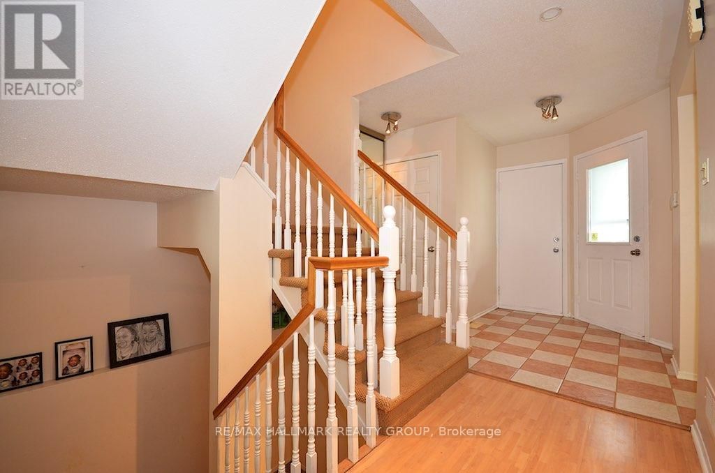 42 SADDLE CRESCENT Image 5