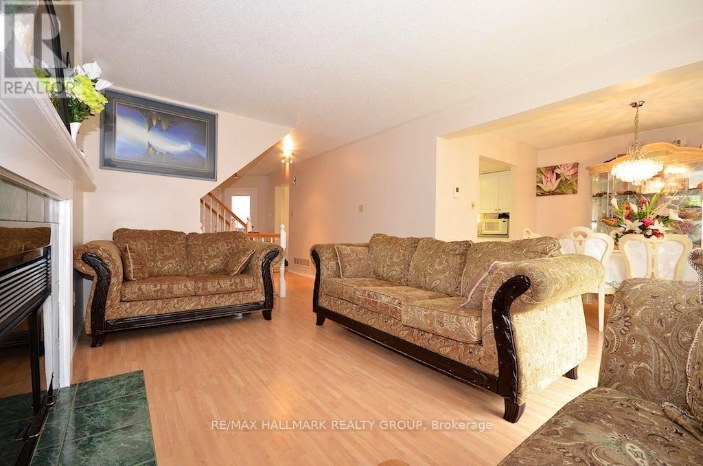 42 SADDLE CRESCENT Image 6