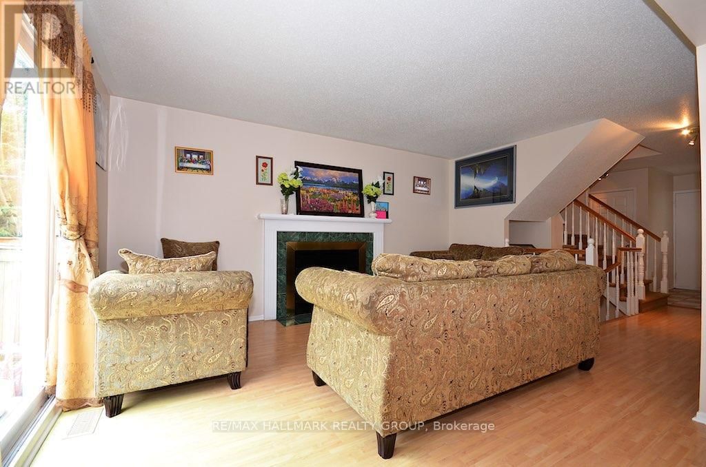 42 SADDLE CRESCENT Image 7