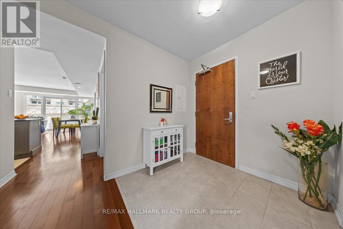 206 - 242 RIDEAU STREET Image 2