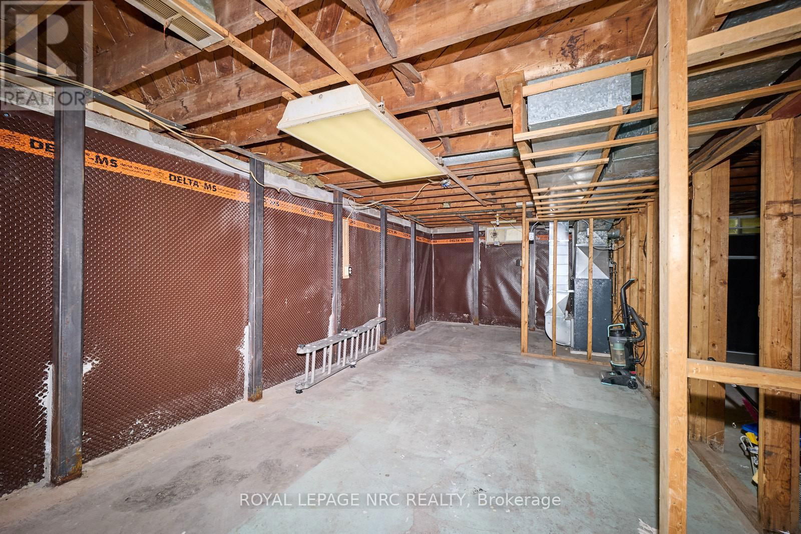 6 BURNESS DRIVE Image 21