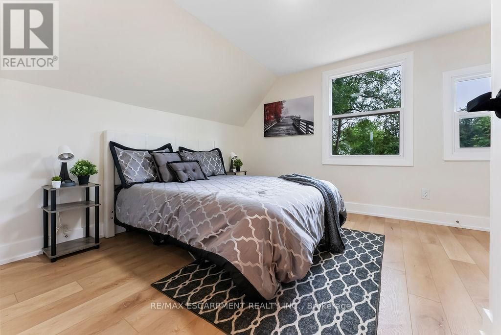 272 EAST 15TH STREET Image 22