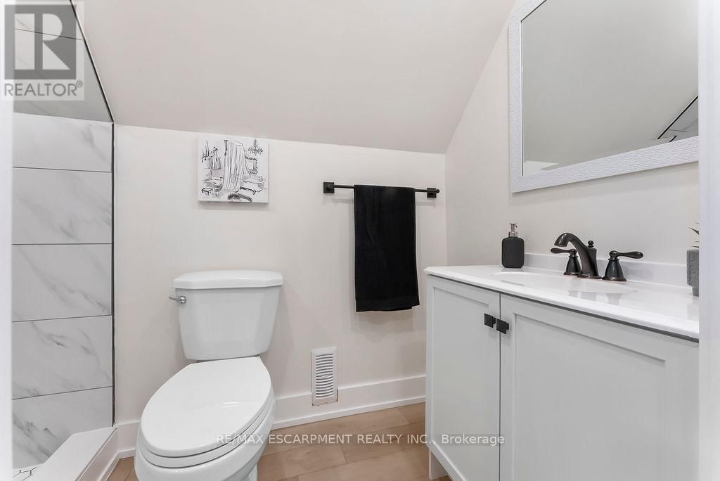 272 EAST 15TH STREET Image 26