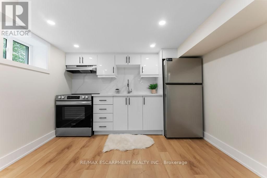 272 EAST 15TH STREET Image 28