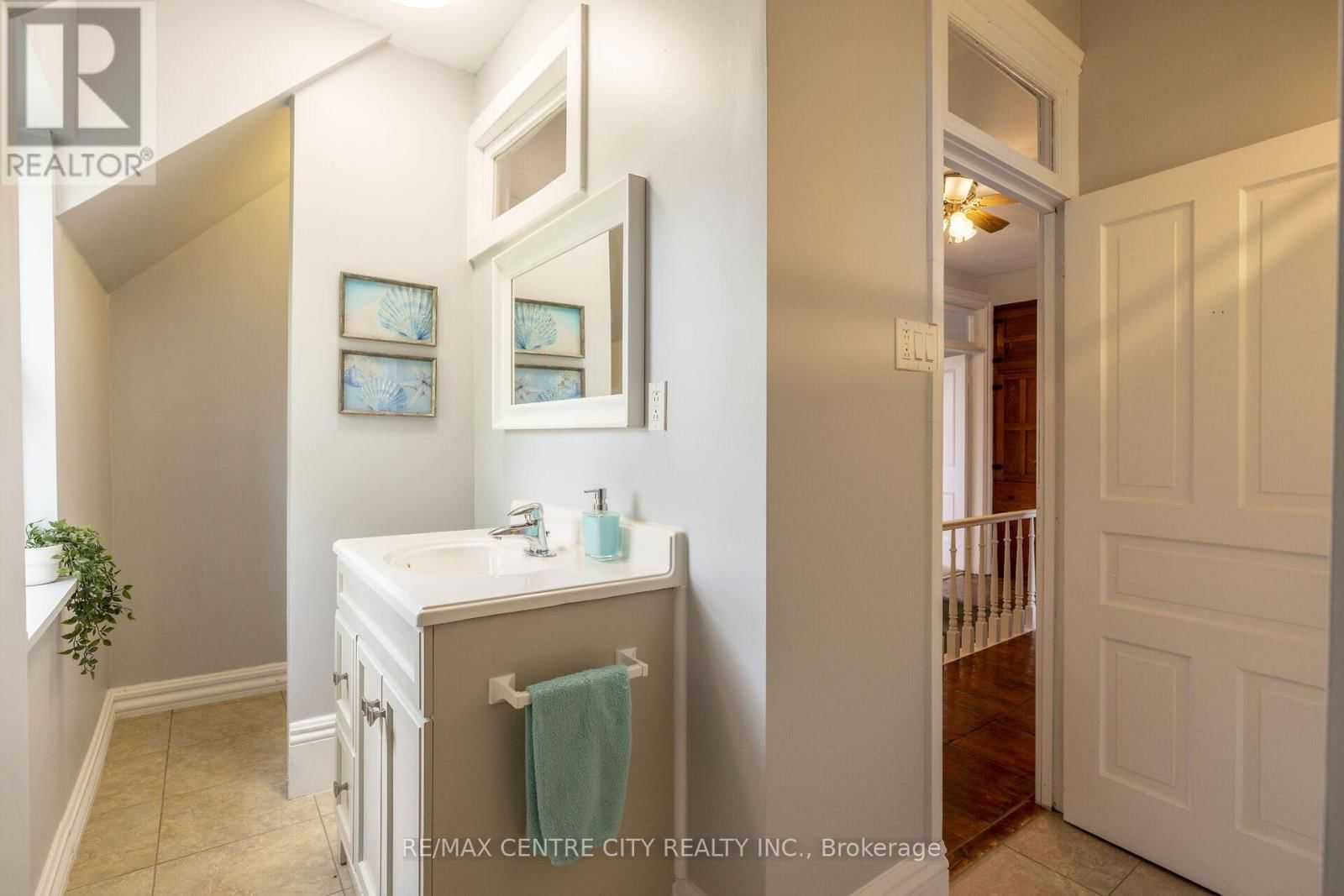 730 GARDEN OF EDEN ROAD Image 33