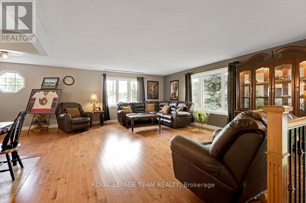 2244 SIMMS STREET Image 11