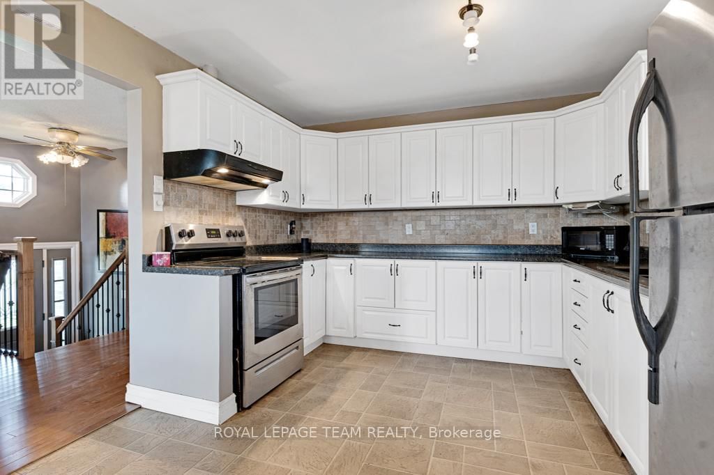 2244 SIMMS STREET Image 17